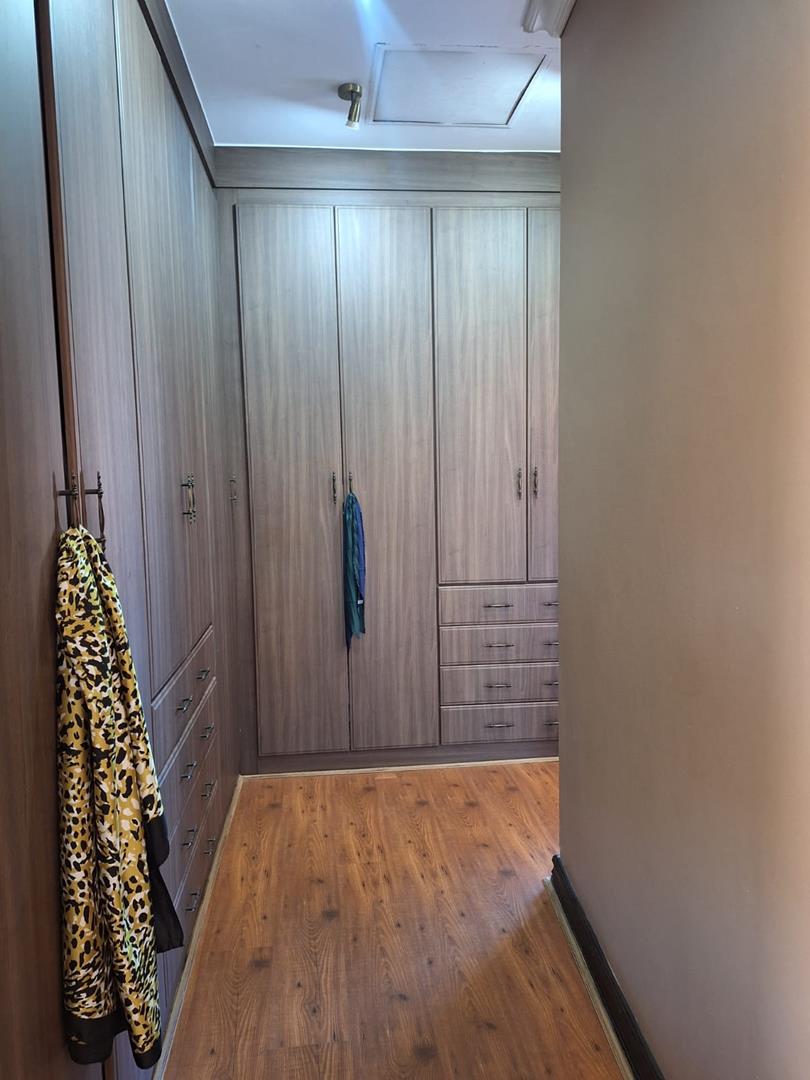 To Let 4 Bedroom Property for Rent in Melodie North West